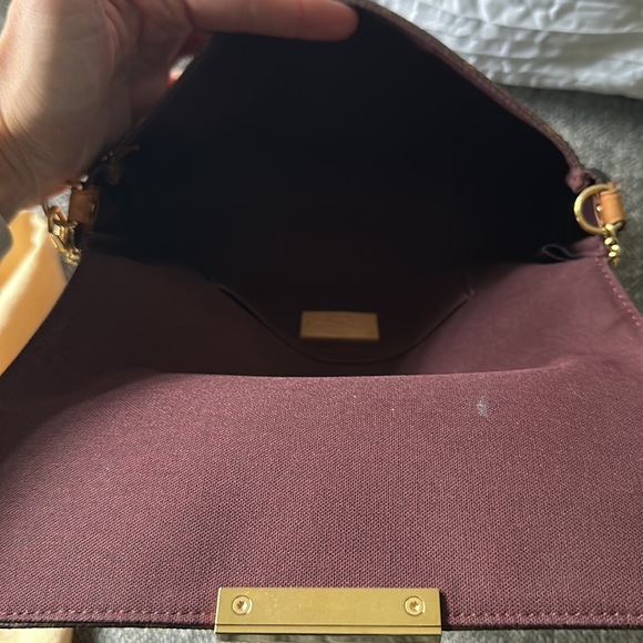 Louis Vuitton favorite MM - Picture 8 of 17